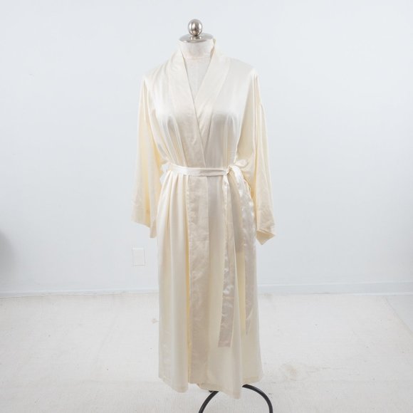 Natori M Silky Wrap Hollywood Robe Cream White - Picture 2 of 9